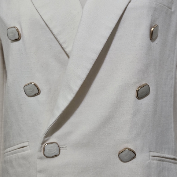 House of Harlow 1960 Cream Color Blazer with Pearlescent Buttons - Picture 4 of 13